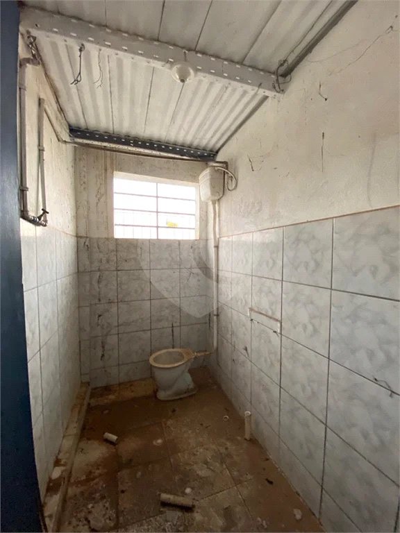 Terreno e Barracão comercial à venda ou locação, no bairro Santa Rosa - Piracicaba/SP.