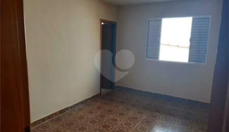 Casa à venda com 2 quartos, sendo 1 suíte, em Parque das Nações, Santo André, SP
