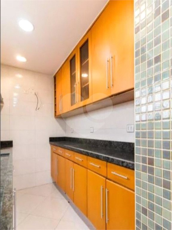 Casa com 203m² , 4 dormitórios , sendo 3 suítes , 2 vagas , à venda na Vila Formosa.