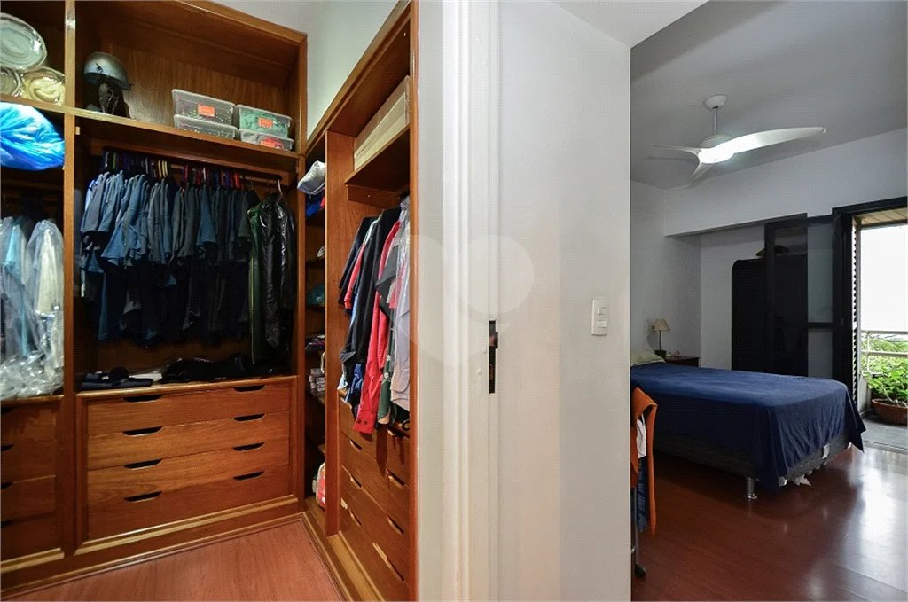 Imóvel de 226m² exclusivo com sala ampla 4 quartos, 2 suítes, 4 vagas Higienópolis