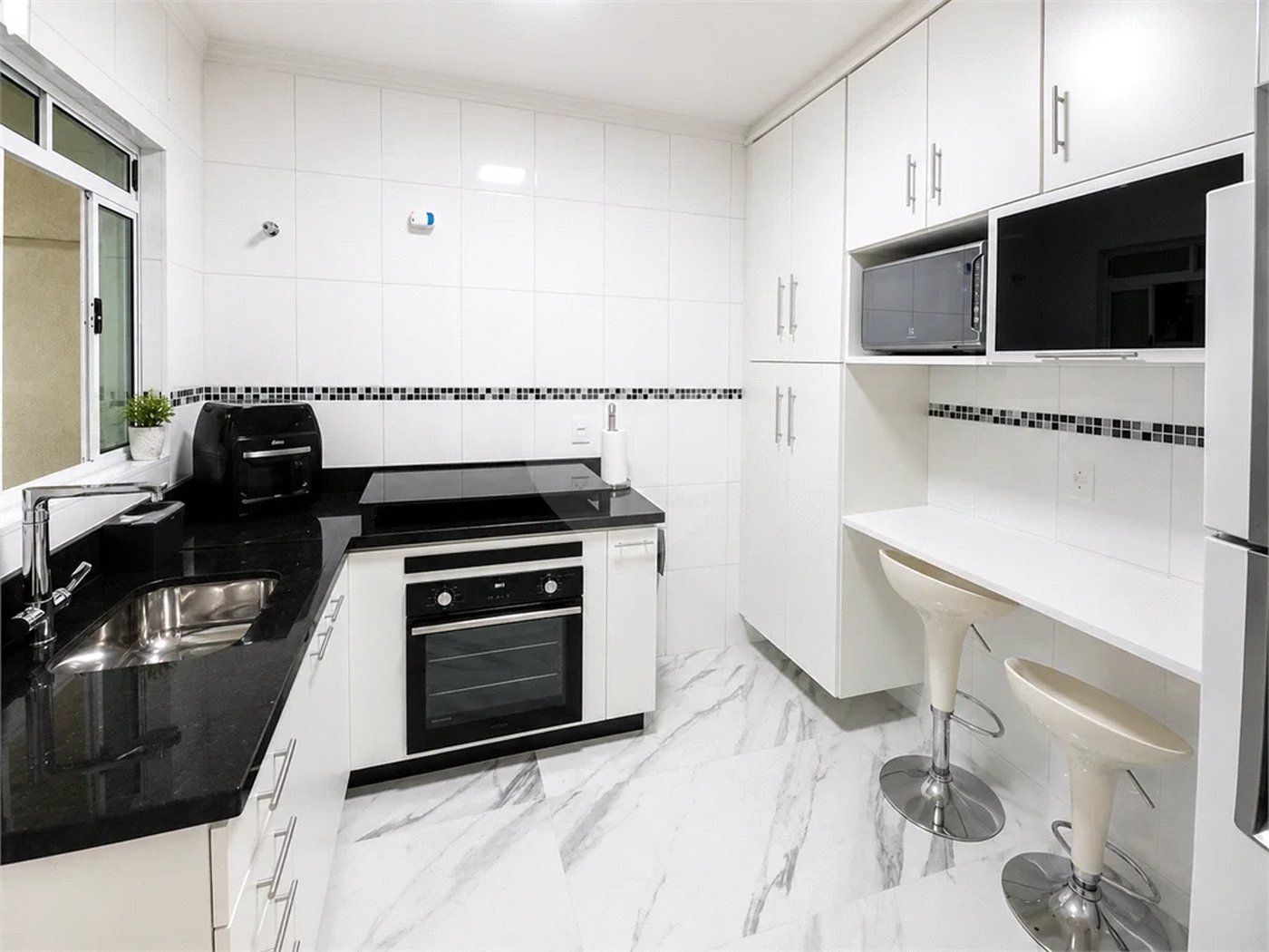 Casa em Condomínio Fechado à Venda na Vila Mazzei | 112 m² úteis | 3 dormitórios | 1 suíte | 2 vagas