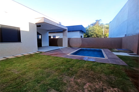 Casa à venda com 3 quartos, sendo 1 suíte, no condomínio Buona Vita, Atibaia - SP