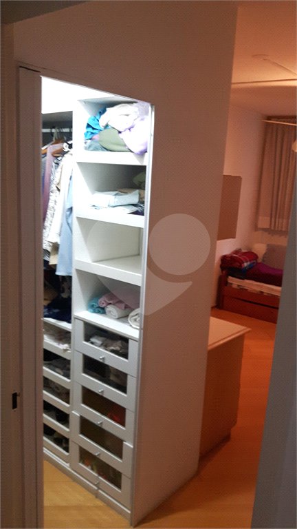 Apartamento de 2 quartos à venda perto do Metrô Paraíso! Excelente localização!