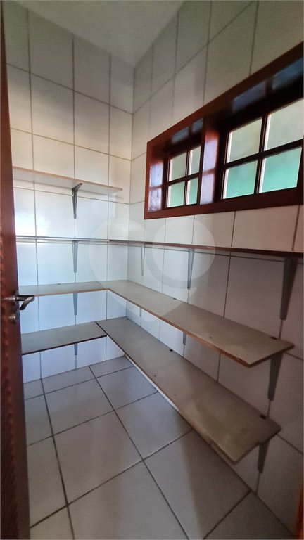 Casa à venda com 5 quartos em Ivoturucaia, Jundiaí, SP