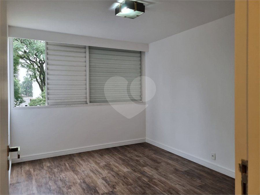 Apartamento à venda com 3 quartos, sendo 1 suíte, em Jardim América, São Paulo, SP