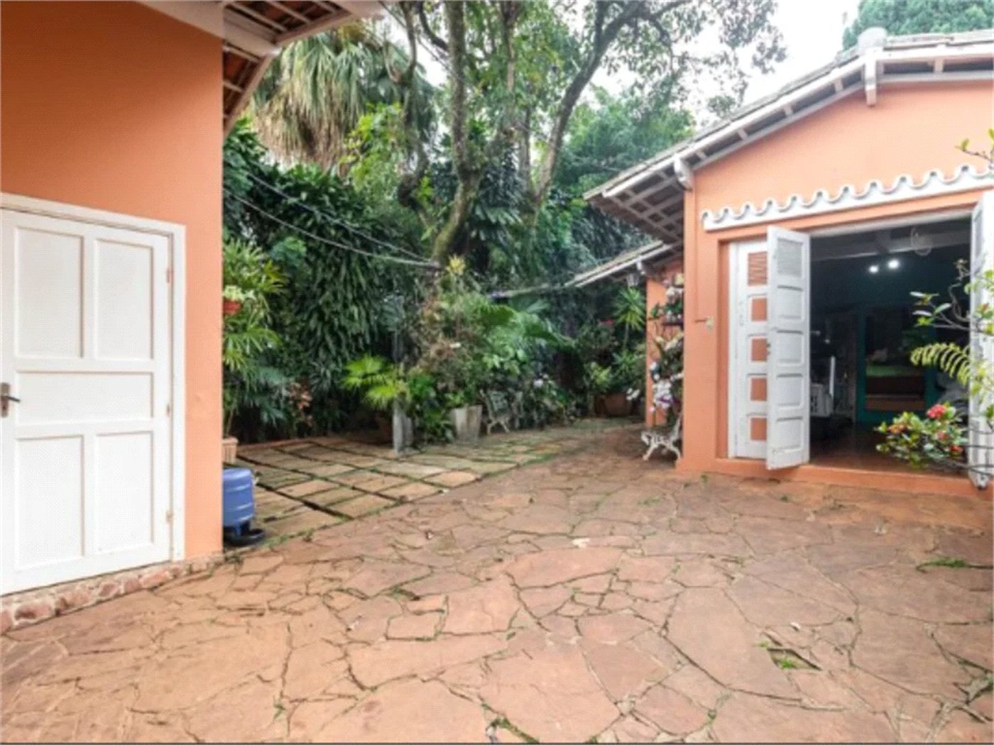 Casa à venda com 3 quartos, sendo 1 suíte,  em Alto da Lapa, São Paulo, SP