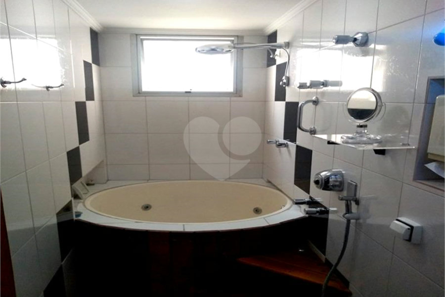 Apartamento para alugar com 3 quartos, sendo 1 suíte, em Jardim América, São Paulo, SP