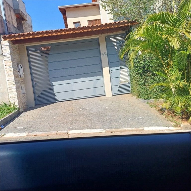 Sobrado à venda com 3 quartos, sendo 1 suíte, em Jardim Peri, São Paulo, SP