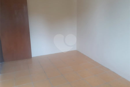 Sobrado à venda com 3 quartos em Vila Clarice, São Paulo, SP
