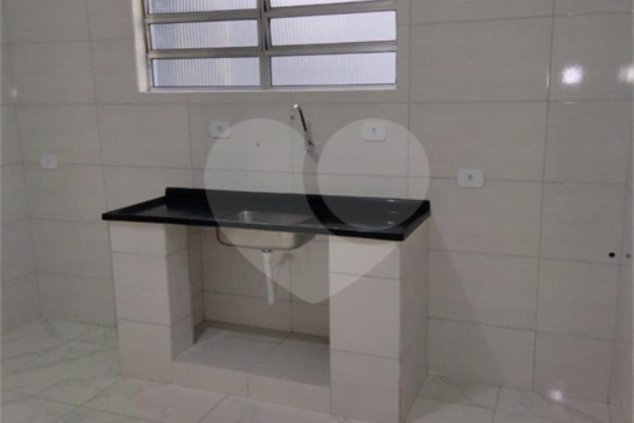 Sobrado à venda com 3 quartos, sendo 1 suíte, em Jaraguá, São Paulo, SP