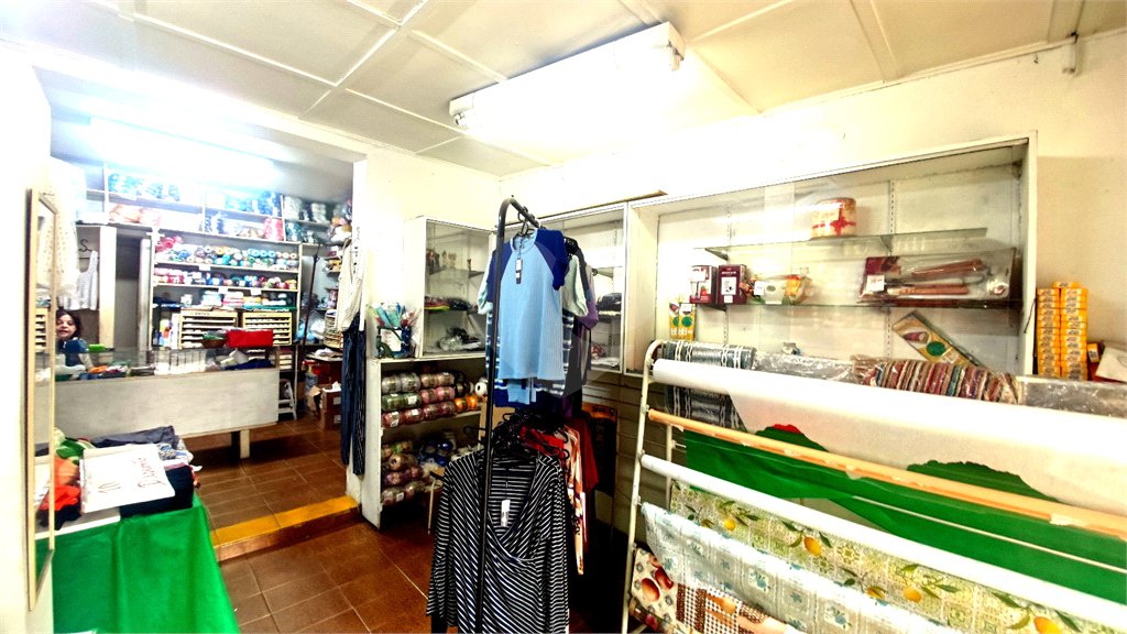 Sobrado à venda com 3 quartos em Moema, São Paulo, SP