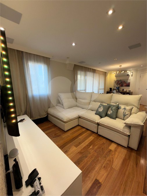 Apartamento à venda com 2 suítes em Jardim Londrina, São Paulo, SP