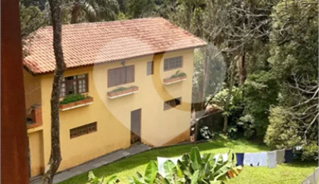 Casa à venda com 3 quartos, sendo 1 suíte,  no condomínio Jardim da Monntanha Ii, Mairiporã - SP