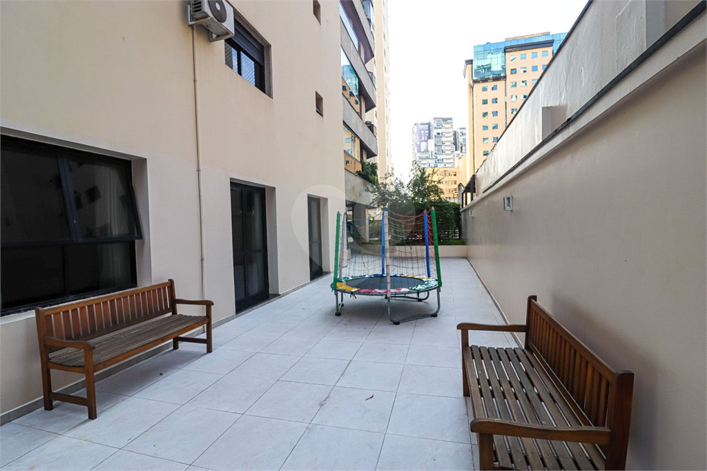 Cobertura à venda com 4 quartos, sendo 3 suítes,  em Vila Uberabinha, São Paulo, SP