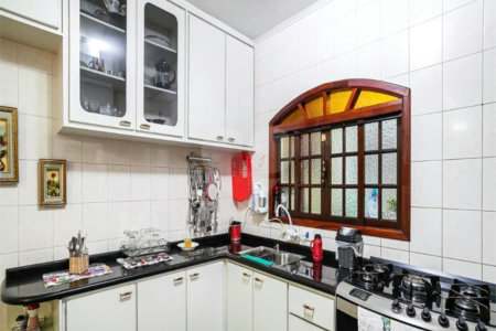 Casa à venda com 3 quartos, sendo 1 suíte, em Parque das Nações, Santo André, SP