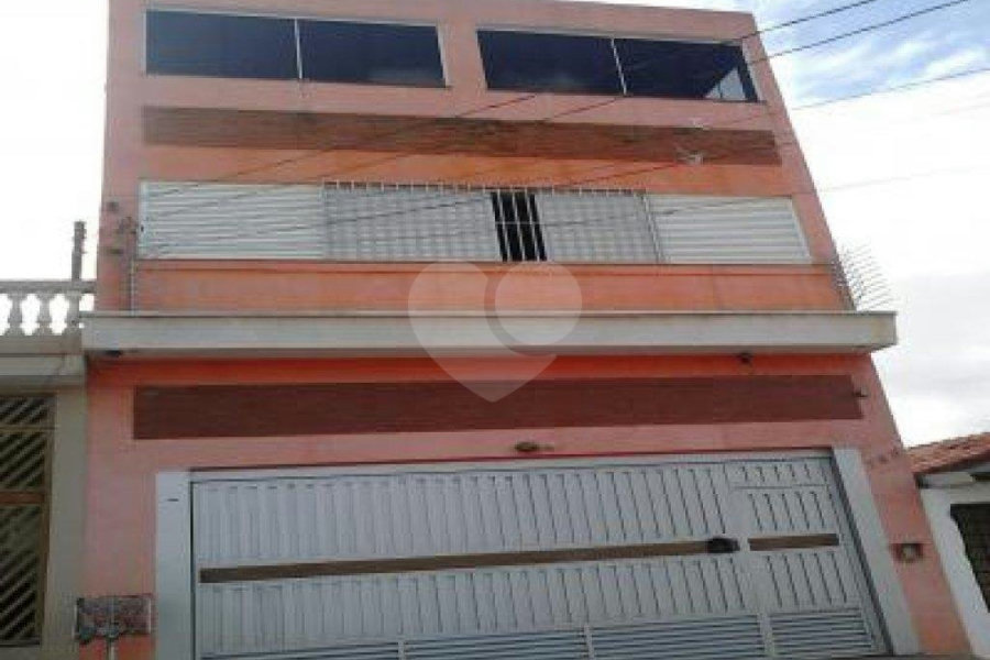 Sobrado à venda com 4 quartos, sendo 2 suítes, em Penha, São Paulo, SP