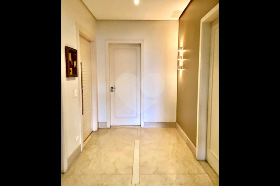 Apartamento à venda com 4 quartos, sendo 3 suítes, em Morumbi, São Paulo, SP