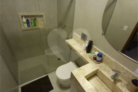 Sobrado à venda com 3 quartos, sendo 2 suítes,  em Rudge Ramos, São Bernardo do Campo, SP