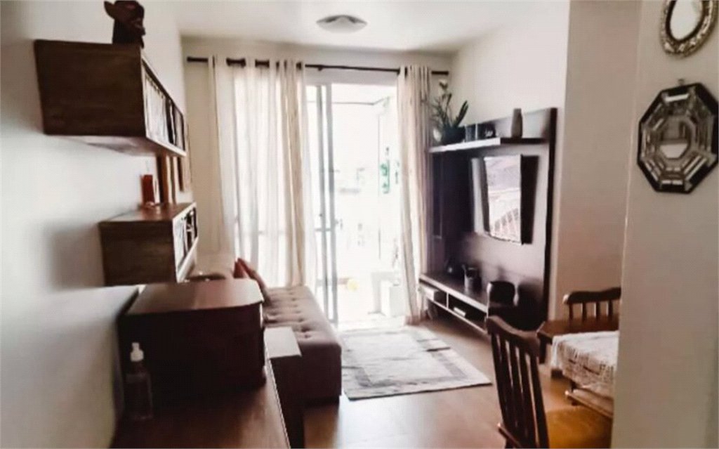 Apartamento à venda com 3 quartos, sendo 1 suíte, em Bom Retiro, São Paulo, SP