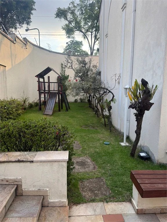 Casa à venda com 3 quartos, sendo 1 suíte, no condomínio Villas de São Francisco, São Paulo - SP