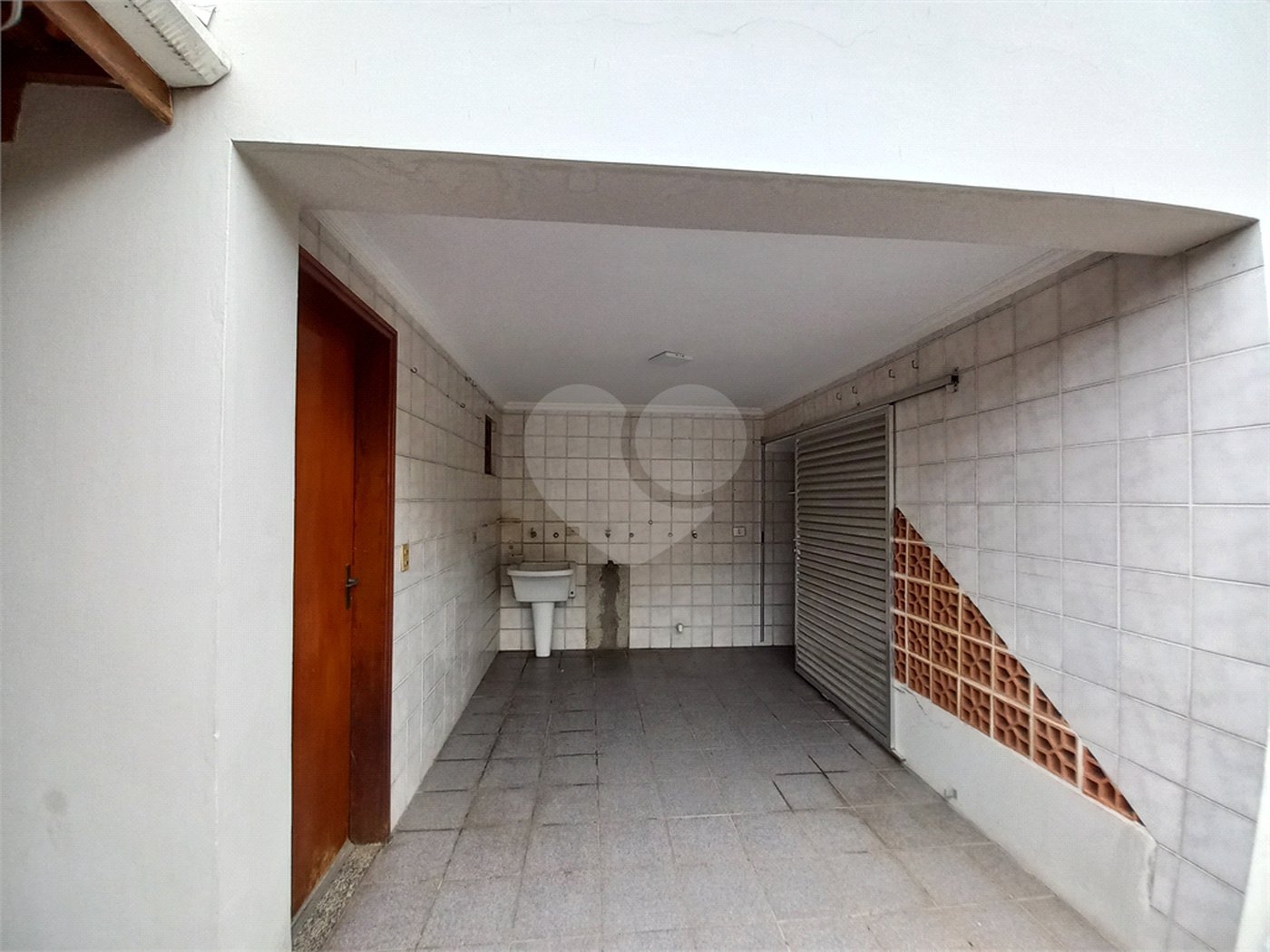Sobrado à venda com 4 quartos, sendo 3 suítes, em Cidade São Francisco, São Paulo, SP