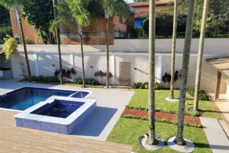 Casa à venda com 5 suítes em Paraisópolis, São Paulo, SP