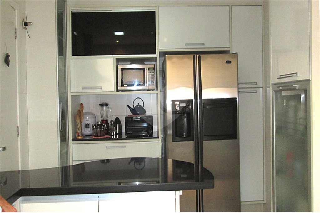 Apartamento à venda com 4 suítes em Vila Suzana, São Paulo, SP