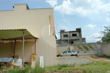 Sobrado à venda com 4 suítes no Centro, Bom Jesus dos Perdões, SP