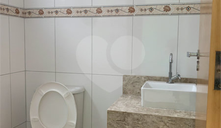 Casa à venda com 2 suítes no condomínio Residencial Pitangueiras, São Paulo - SP
