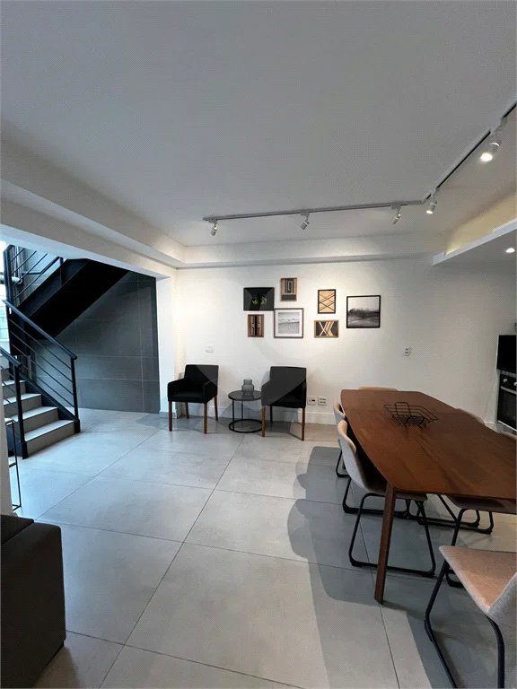 Linda Cobertura Duplex para venda no Jardim Paulista com 87,45 m² decorada!
