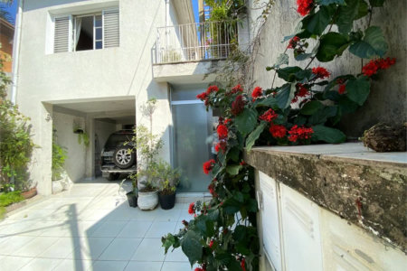 Sobrado à venda com 3 quartos, sendo 1 suíte, em Vila Ipojuca, São Paulo, SP
