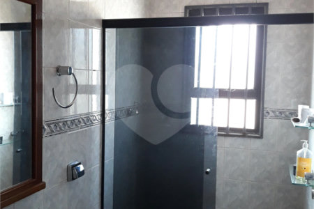 Sobrado à venda com 3 quartos, sendo 1 suíte,  em Jardim Oriental, São Paulo, SP
