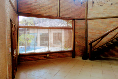Casa à venda com 4 suítes no condomínio Estância Marambaia, Vinhedo - SP