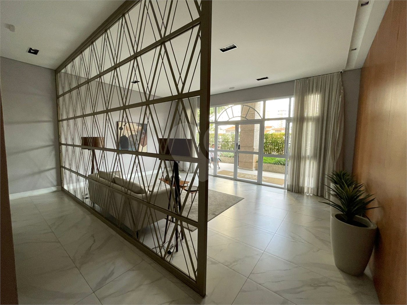 Apartamento à venda com 3 suítes em Vila Romana, São Paulo, SP