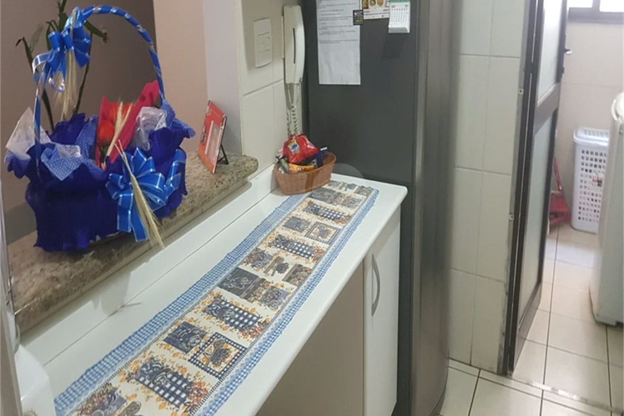 Apartamento á venda 4 dormitórios 1 suíte 2 vagas Rua Voluntários da Pátria em Santana, São Paulo/SP