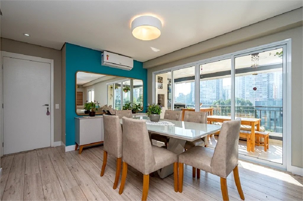 Apartamento à venda com 3 suítes em Jardim Caboré, São Paulo, SP