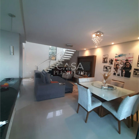 Casa em condomínio à venda com 3 quartos, sendo 1 suíte,  em Horto Florestal, Sorocaba, SP