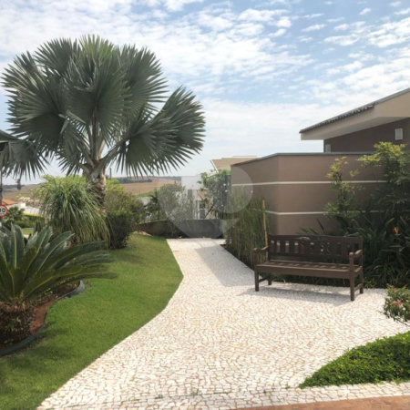 Casa à venda com 5 suítes no condomínio Terras de Mont Serrat, Salto - SP