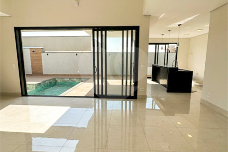 Casa à venda com 3 quartos, sendo 1 suíte, no condomínio Residencial Mont'alcino, Valinhos - SP