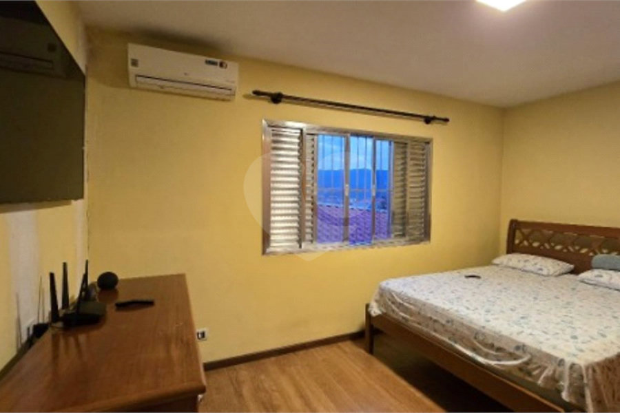 Sobrado à venda com 3 quartos, sendo 1 suíte, em Tremembé, São Paulo, SP