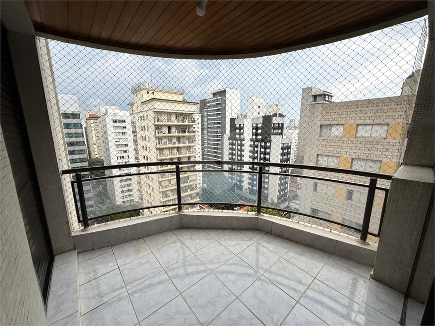 Apartamento à venda com 3 quartos, sendo 1 suíte, em Jardim Paulista, São Paulo, SP