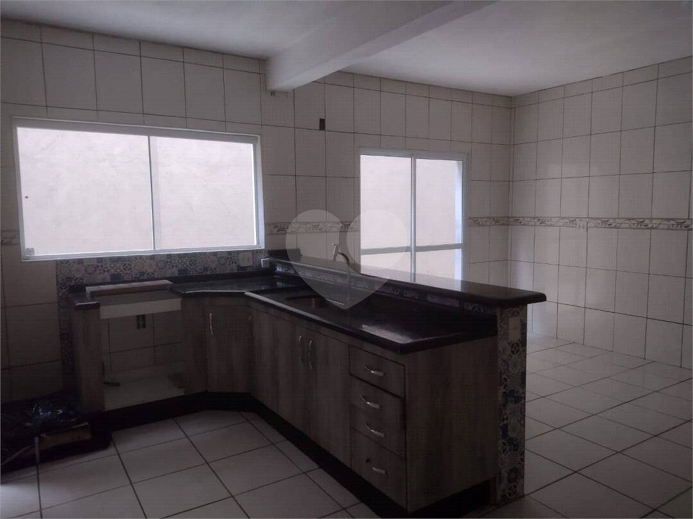 Casa à venda com 5 quartos, sendo 1 suíte, em Jardim Márcia, Suzano, SP