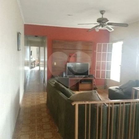 Casa comercial com 420m² , 3 banheiros , 5 vagas de garagem , à venda em São Mateus.