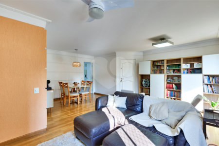 Apartamento à venda com 3 quartos, sendo 1 suíte, em Santo Amaro, São Paulo, SP