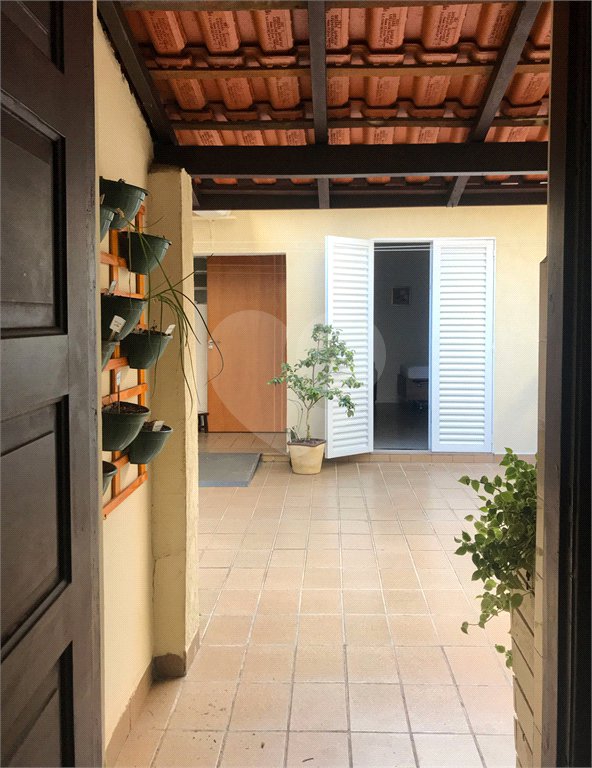 Casa à venda com 4 quartos, sendo 1 suíte,  em Vila Olímpia, São Paulo, SP