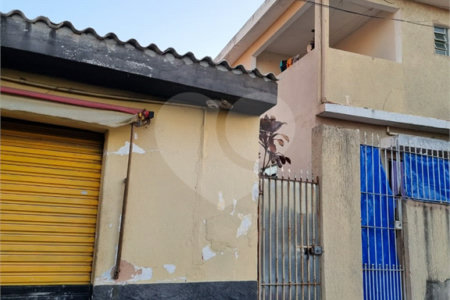 Sobrado à venda com 3 quartos em Vila Basileia, São Paulo, SP