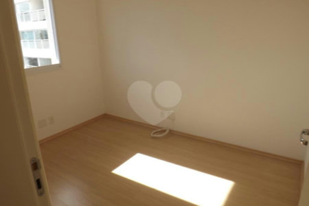 Apartamento à venda com 3 quartos, sendo 1 suíte, em Cidade São Francisco, São Paulo, SP