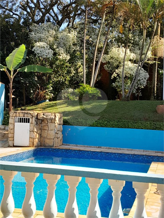Chácara à venda com 4 quartos, sendo 1 suíte,  em Vila Dom Pedro, Atibaia, SP