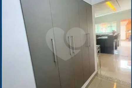 Sobrado à venda com 3 suítes em Ipiranga, São Paulo, SP