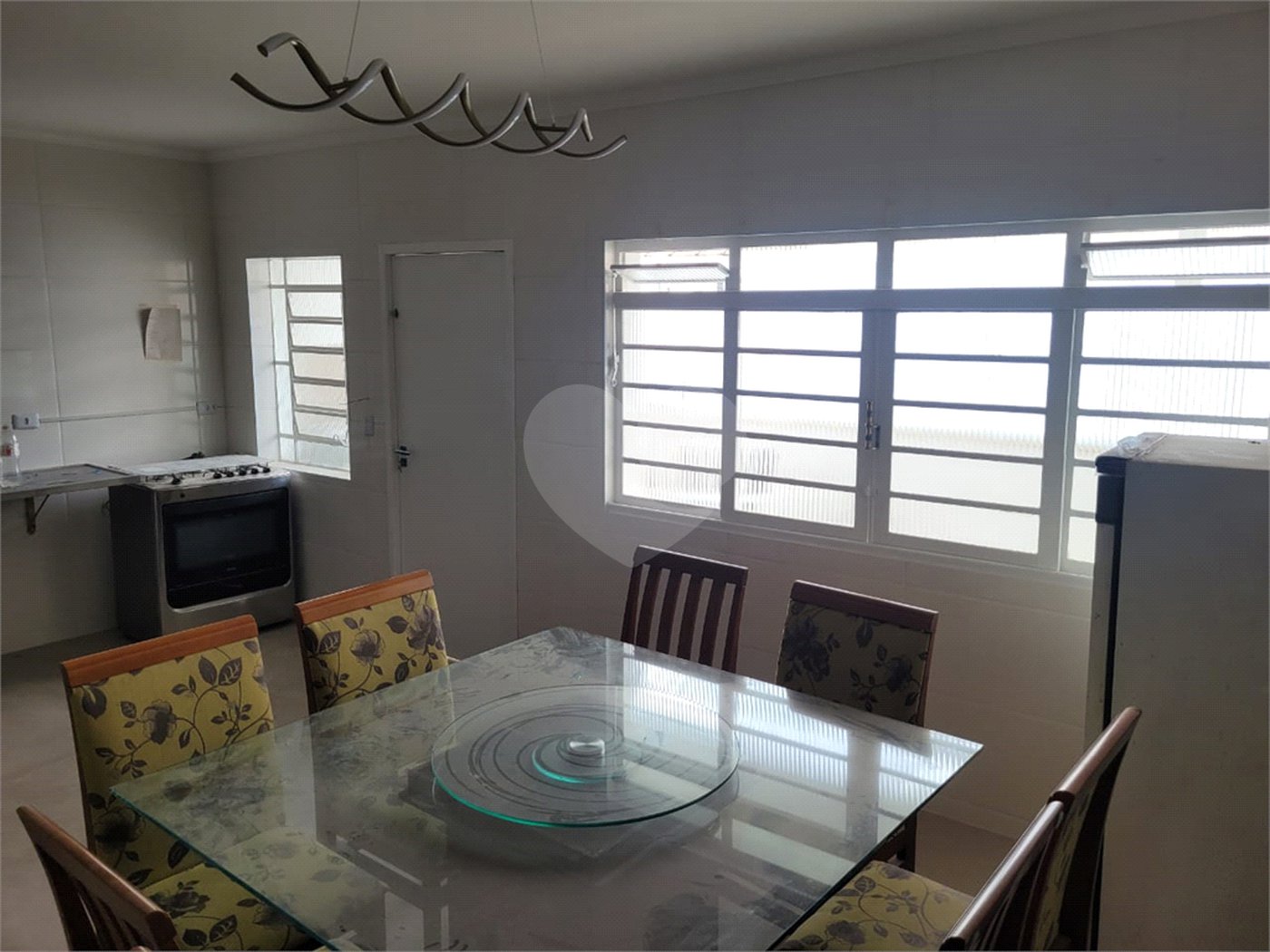 Casa à venda com 3 quartos, sendo 2 suítes, em Vila Paulicéia, São Paulo, SP